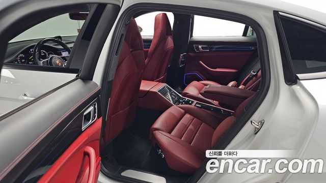 Porsche Panamera 2020 — photo 18