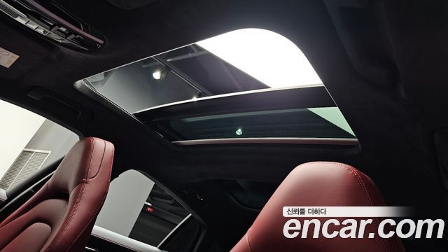 Porsche Panamera 2020 — photo 23