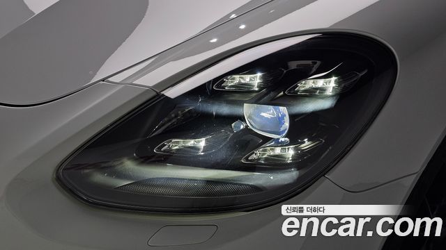 Porsche Panamera 2020 — photo 8