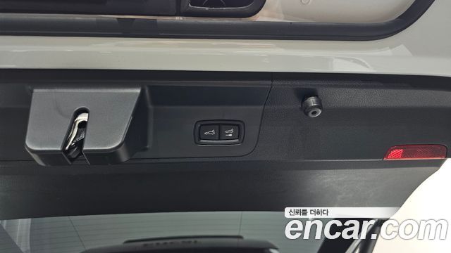 Porsche Panamera 2020 — photo 27