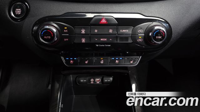 Kia Sorento 2015 — photo 16