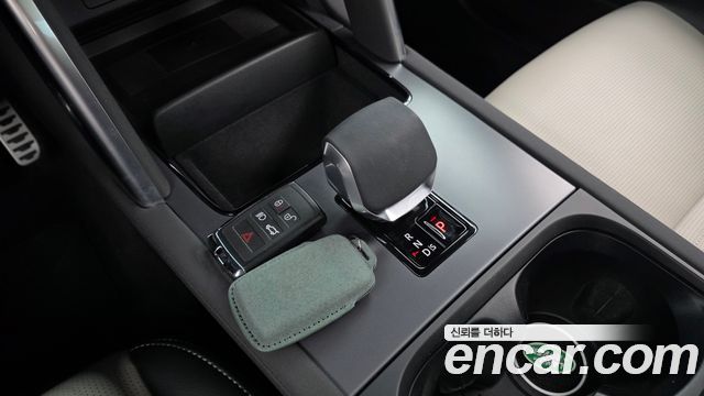 Land Rover Discovery Sport 2025 — photo 12