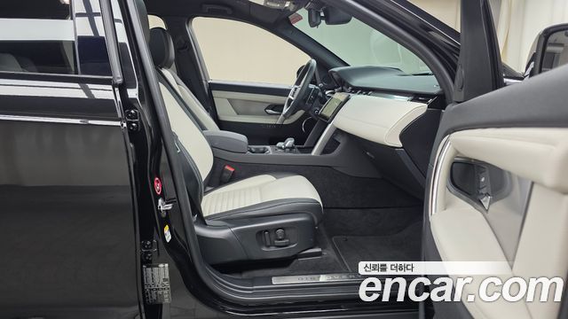 Land Rover Discovery Sport 2025 — photo 16