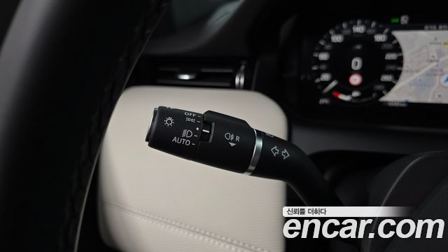 Land Rover Discovery Sport 2025 — photo 28