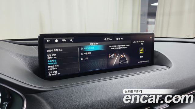 Genesis G80 2022 — photo 22