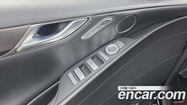 Genesis G80 2022 — photo 28
