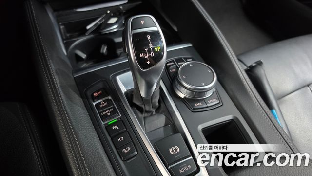 BMW X6 2018 — photo 9