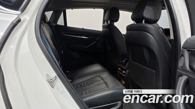 BMW X6 2018 — photo 12