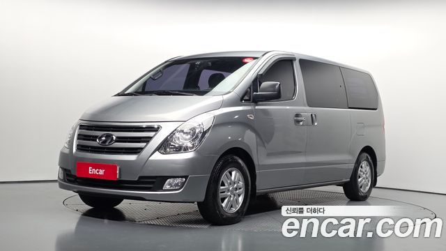 Hyundai Starex 2017 — photo 1