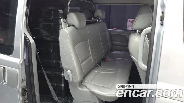 Hyundai Starex 2017 — photo 18