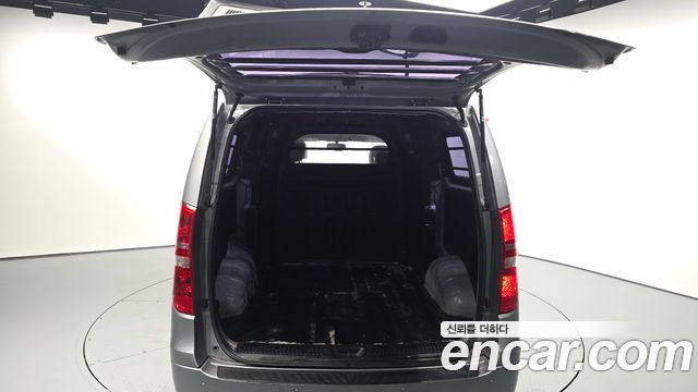 Hyundai Starex 2017 — photo 26