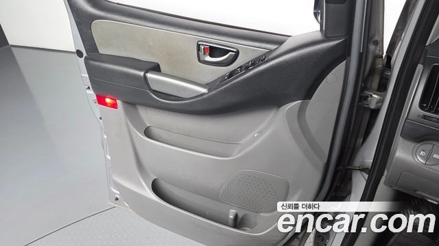 Hyundai Starex 2017 — photo 15