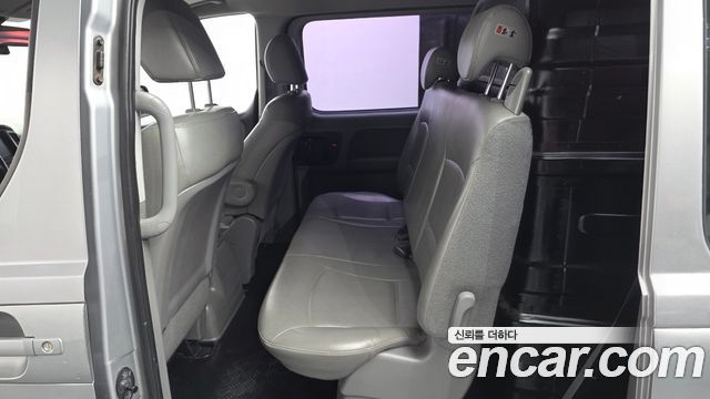 Hyundai Starex 2017 — photo 16