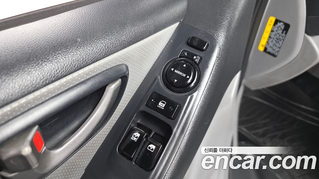 Hyundai Starex 2017 — photo 27