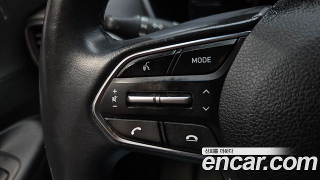 Hyundai Santafe 2019 — photo 25
