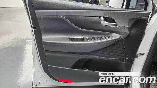 Hyundai Santafe 2019 — photo 14