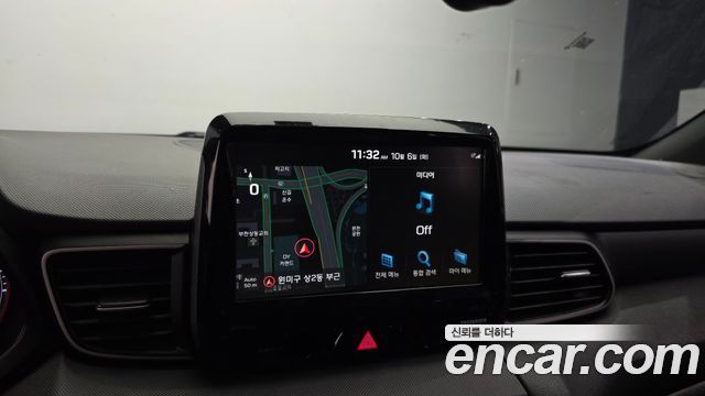 Hyundai Veloster 2018 — photo 14