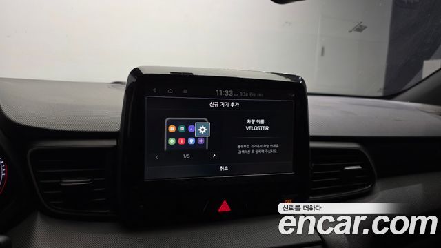 Hyundai Veloster 2018 — photo 16