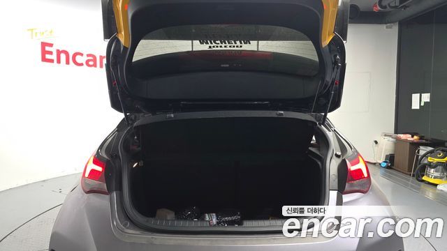 Hyundai Veloster 2018 — photo 20