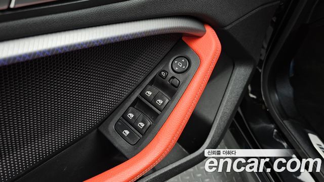 BMW 2-Series 2023 — photo 28