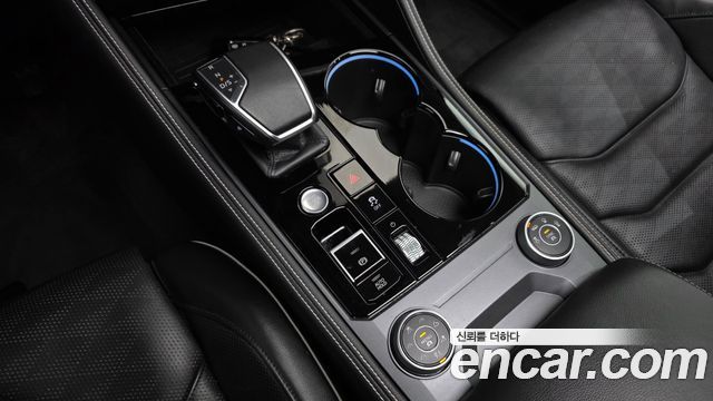 Volkswagen Touareg 2024 — photo 12