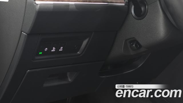 Volkswagen Touareg 2024 — photo 21