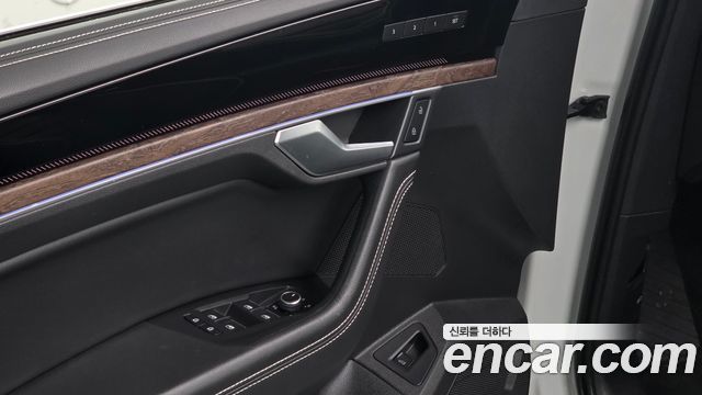 Volkswagen Touareg 2024 — photo 22