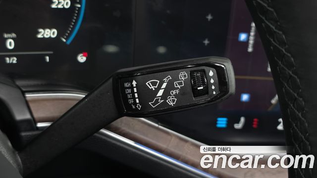 Volkswagen Touareg 2024 — photo 28