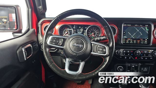 Jeep Wrangler 2021 — photo 18
