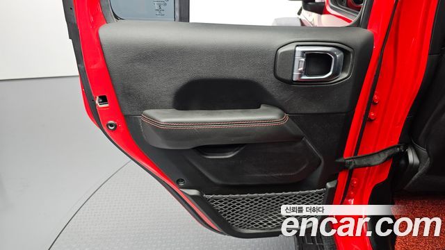 Jeep Wrangler 2021 — photo 15