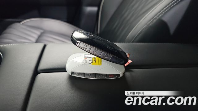 Genesis G90 2022 — photo 22