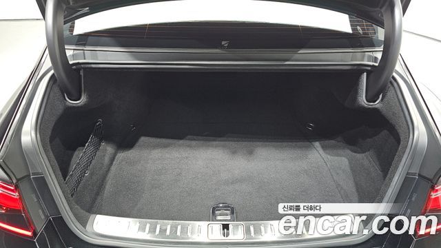 Genesis G90 2022 — photo 24