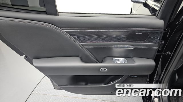 Genesis G90 2022 — photo 15