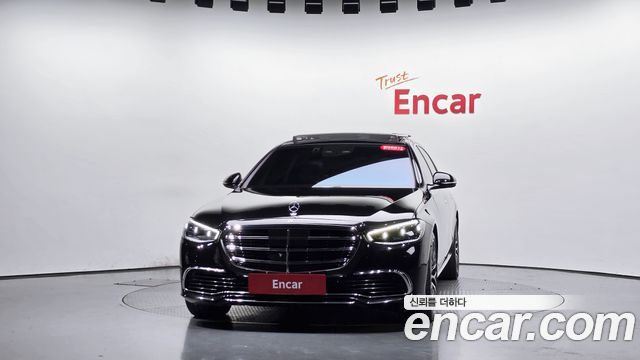 Mercedes-Benz S-Class 2023 — photo 3