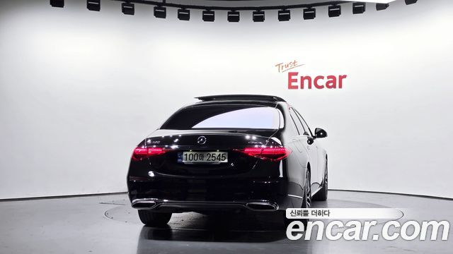 Mercedes-Benz S-Class 2023 — photo 4