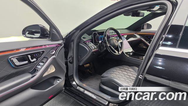 Mercedes-Benz S-Class 2023 — photo 13