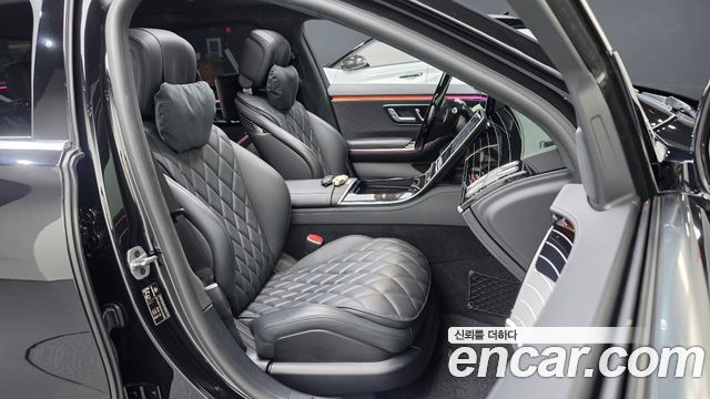 Mercedes-Benz S-Class 2023 — photo 17