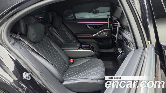 Mercedes-Benz S-Class 2023 — photo 18