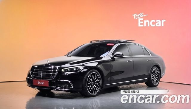 Mercedes-Benz S-Class 2023 — photo 1
