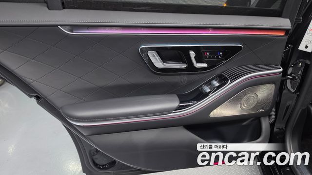 Mercedes-Benz S-Class 2023 — photo 15