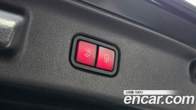 Mercedes-Benz S-Class 2023 — photo 29