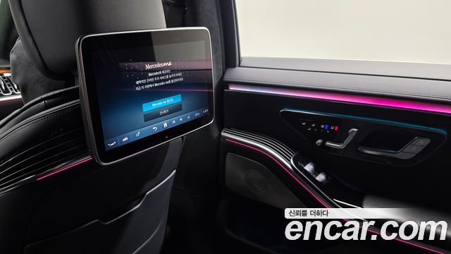 Mercedes-Benz S-Class 2023 — photo 32