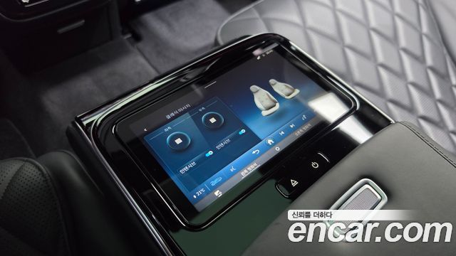 Mercedes-Benz S-Class 2023 — photo 33
