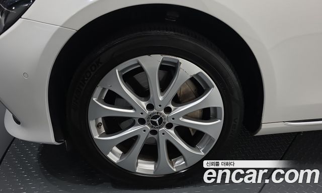Mercedes-Benz E-Class 2018 — photo 5