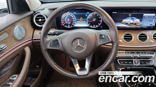 Mercedes-Benz E-Class 2018 — photo 19