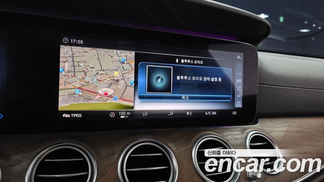 Mercedes-Benz E-Class 2018 — photo 21