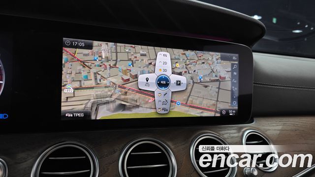 Mercedes-Benz E-Class 2018 — photo 22