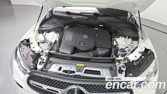 Mercedes-Benz GLC-Class 2025 — photo 6