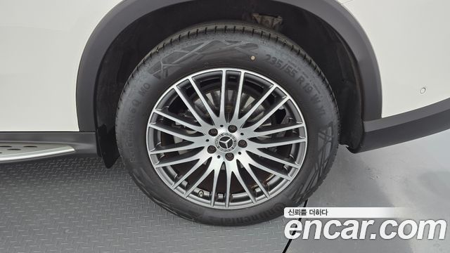 Mercedes-Benz GLC-Class 2025 — photo 7
