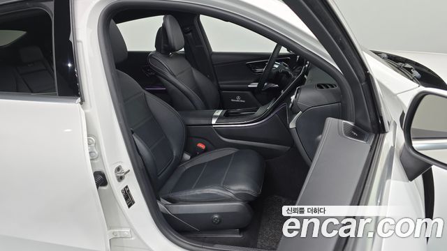 Mercedes-Benz GLC-Class 2025 — photo 16